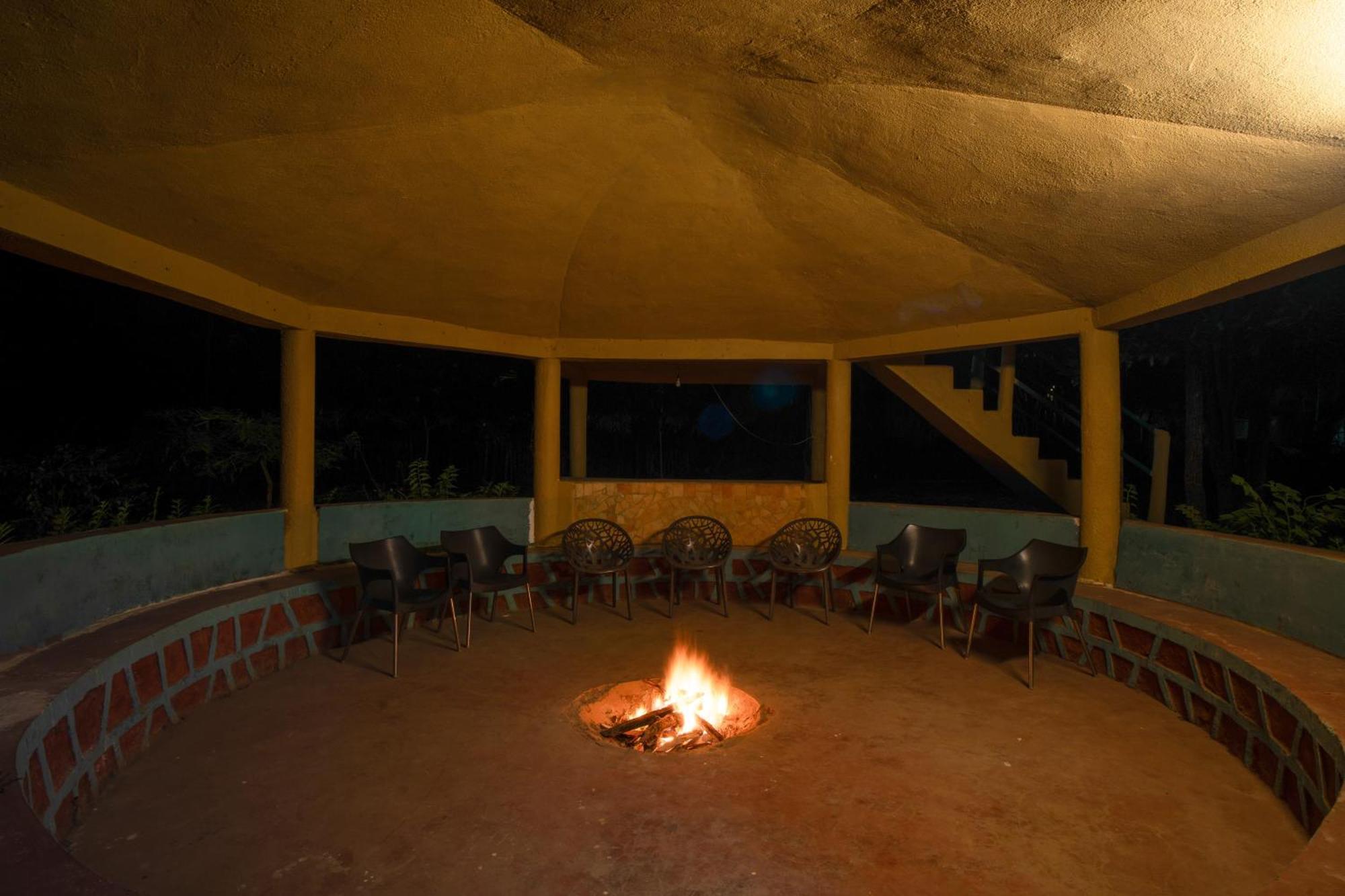 Treebo Premium Mowgli'S Den, Pench Otel Khawāsa Dış mekan fotoğraf