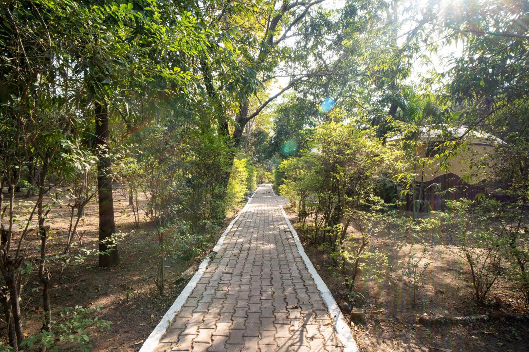 Treebo Premium Mowgli'S Den, Pench Otel Khawāsa Dış mekan fotoğraf